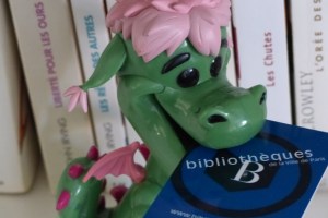 Elliot le dragon mange ma carte de bibliothèque